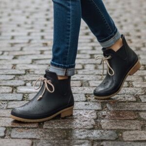 Chooka Women's Classic Tie Bootie Chelsea Navy Rain Boots Women’s Size 6